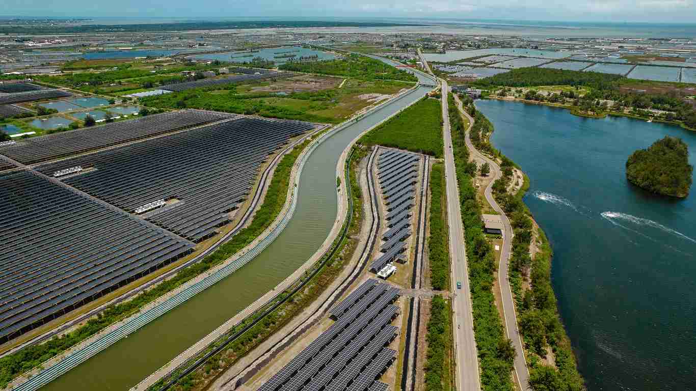 MG电玩能源事业提供智慧能源管理、、、太阳能监控管理、、、、全方位电厂建置及运维解决方案，，并拥有管理超过6000案场的经验